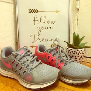 Used Gray/Pink Nike Vomero 9 Running Sneaker.